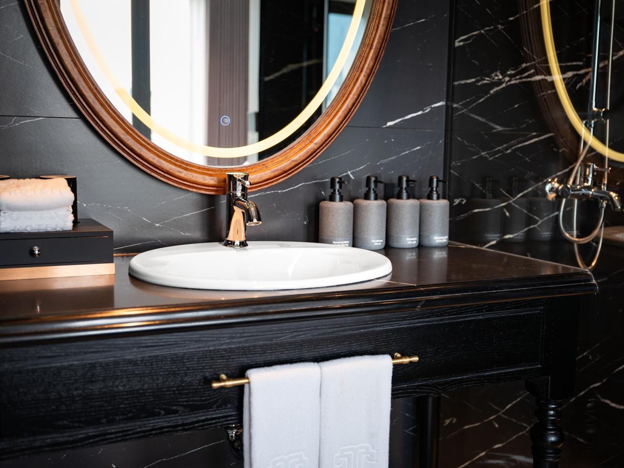 T Boutique Hotel Ханой Экстерьер фото